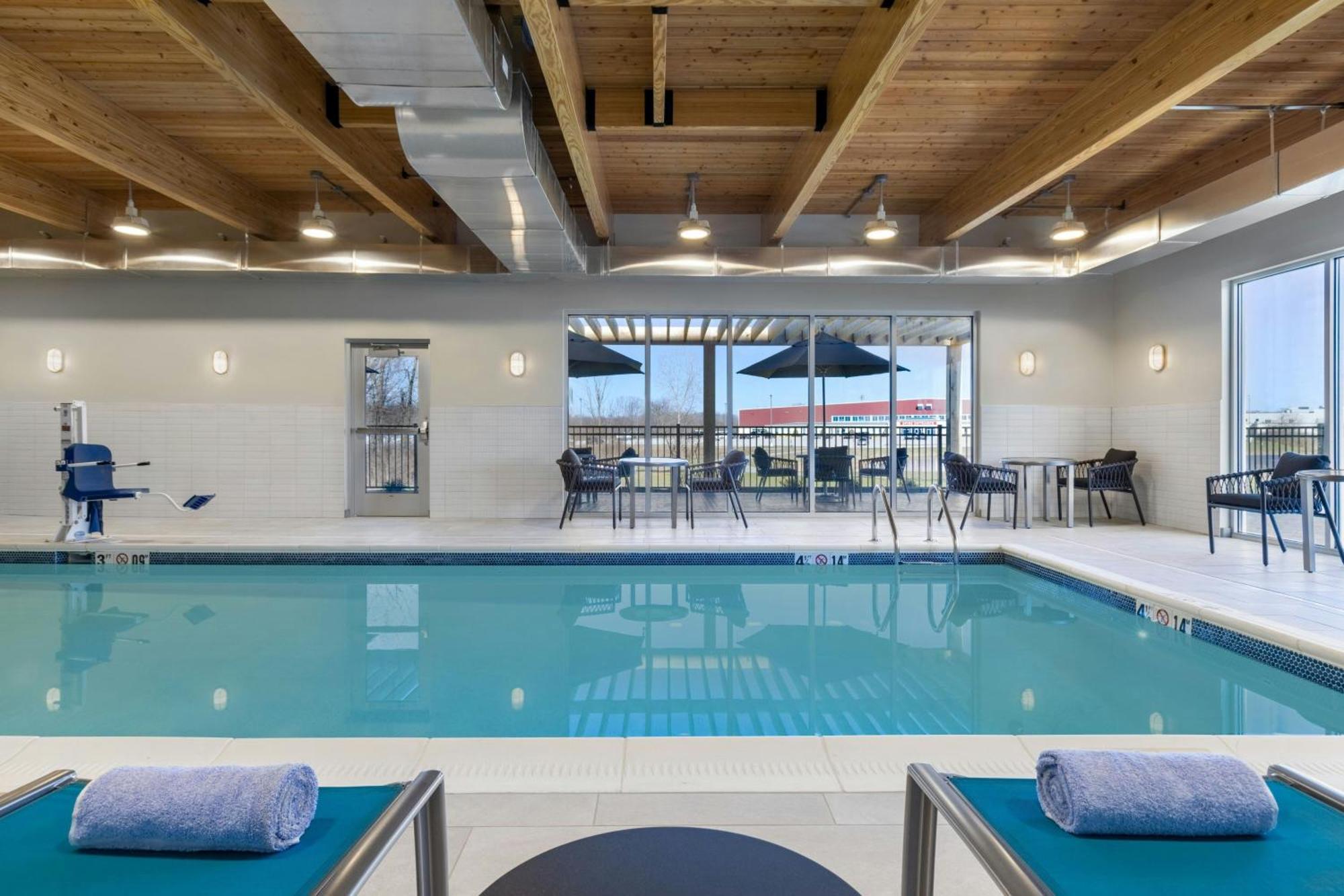 Towneplace Suites By Marriott Geneva At Spire Academy Екстер'єр фото