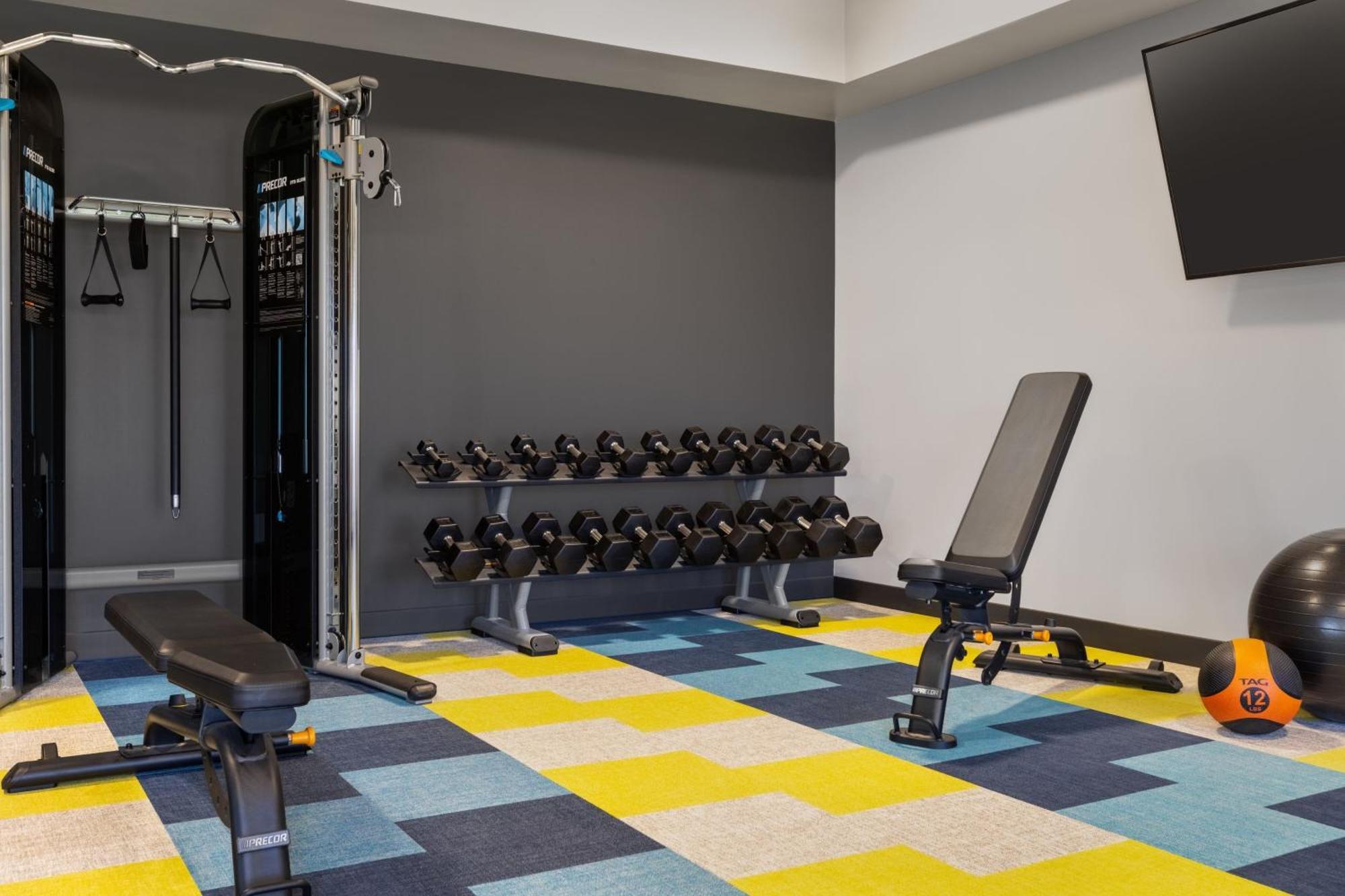 Towneplace Suites By Marriott Geneva At Spire Academy Екстер'єр фото