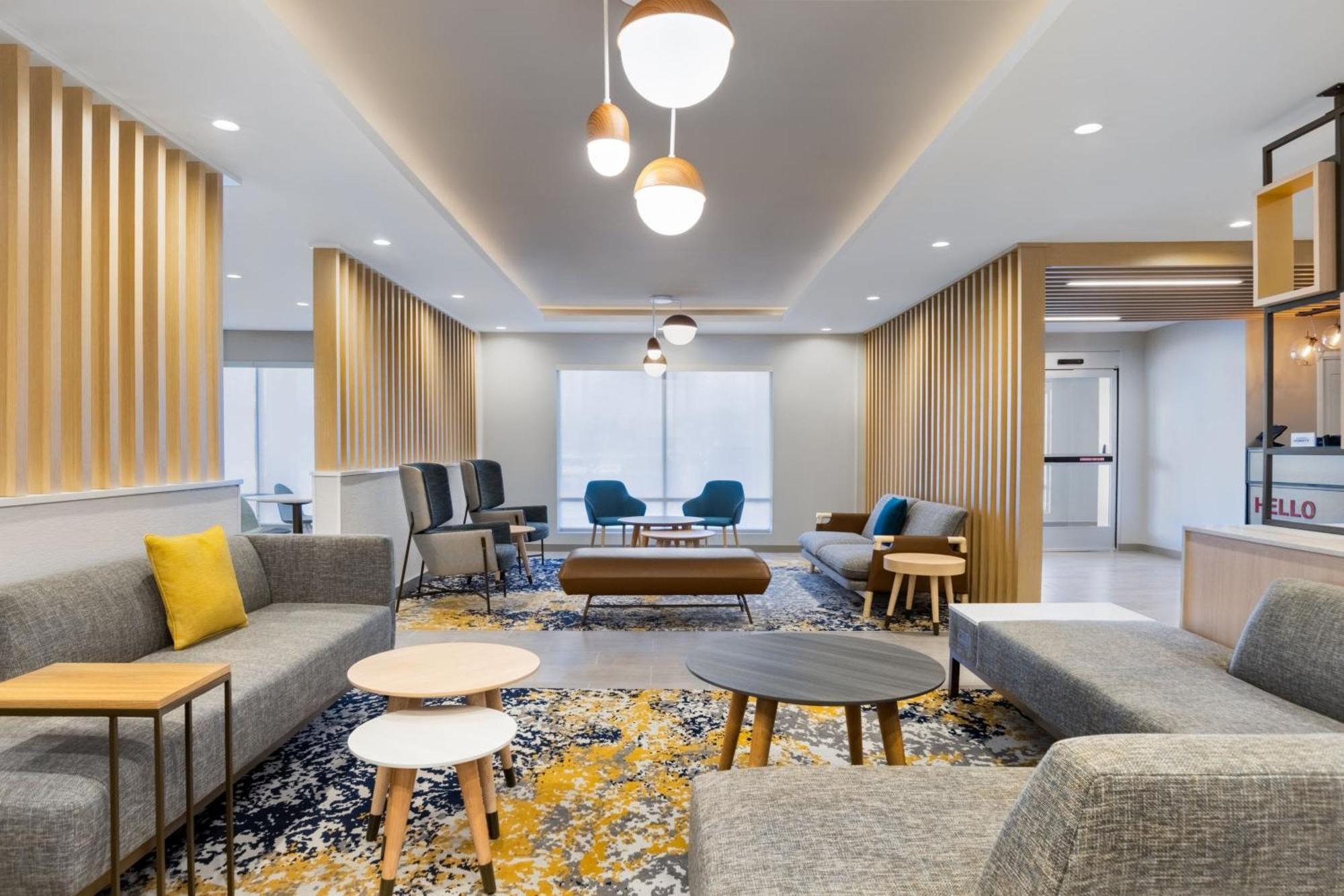 Towneplace Suites By Marriott Geneva At Spire Academy Екстер'єр фото